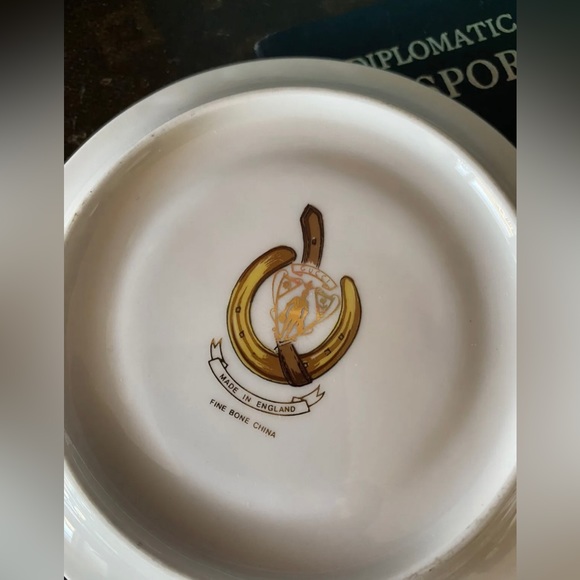 RARE GUCCI Equestrian Bone China Trinket Dishes Plates Designer Hone Decor GG - Picture 7 of 10